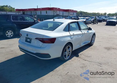 2024 Volkswagen Jetta 1.5T Se from USA, damaged, VIN 3VW7M7BU1RM069055